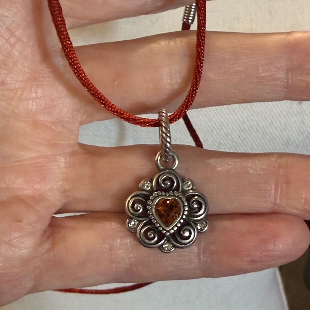 BRIGHTON HEART PENDANT FLOWER SHAPE ON FREE SILK ROPE NECKLACE CHAIN